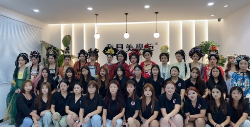 南阳化妆彩妆纹绣培训-彩贝美学苑    校园活动   大型活动
